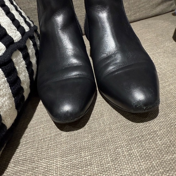Aquatalia - Leather Ankle Chelsea Boots - Size 8.5 - Picture 4 of 4